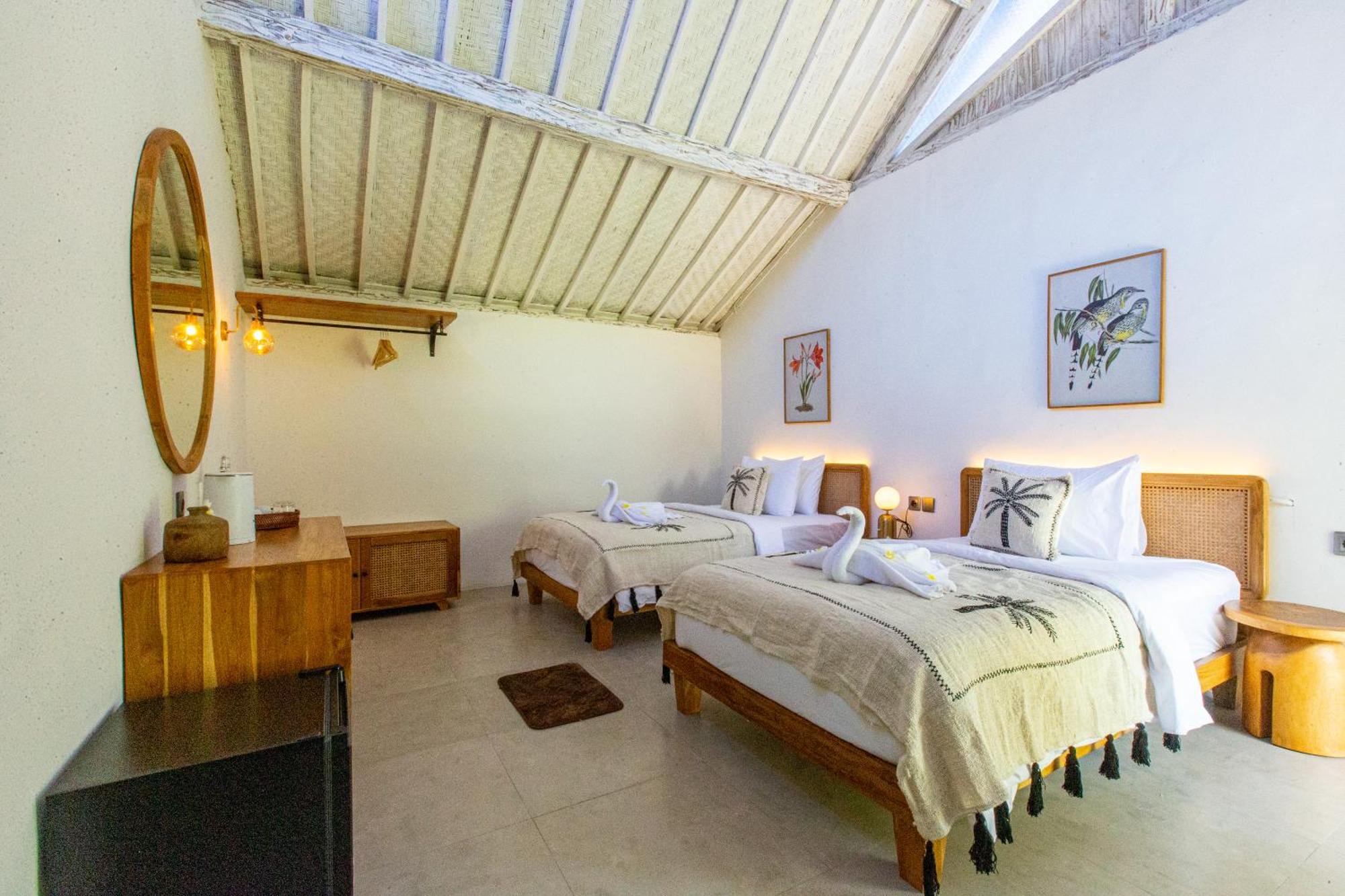 La Roja Bungalows Batununggul Εξωτερικό φωτογραφία